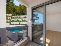 Недвижимость Трехкомнатная квартира Центр: 3