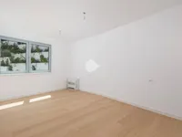 Недвижимость Трехкомнатная квартира Центр: 24