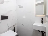 Недвижимость Трехкомнатная квартира Центр: 46