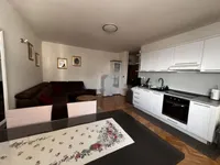 Недвижимость Трехкомнатная квартира, центр: 17