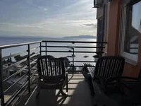 Недвижимость Трехкомнатная квартира, центр: 22