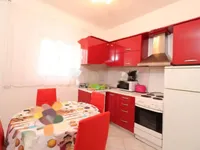 Недвижимость Двухкомнатная квартира Центр: 4