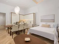 Недвижимость Трехкомнатная квартира в центре: 2