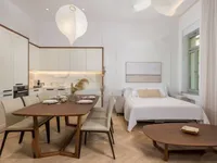 Недвижимость Трехкомнатная квартира в центре: 5