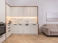 Недвижимость Трехкомнатная квартира в центре: 7