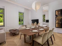 Недвижимость Трехкомнатная квартира в центре: 13