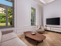 Недвижимость Трехкомнатная квартира в центре: 14