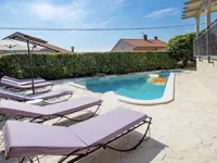 Недвижимость Семейный дом Побрии Воложац: 2