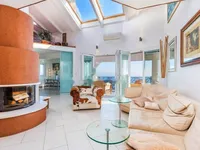 Недвижимость Четырехкомнатная квартира, Центр: 12