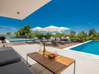 Недвижимость Семейный дом 516 м², Опатия: 15