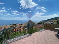 Недвижимость Четырехкомнатная квартира в центре Опатии: 1