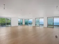 Недвижимость Четырехкомнатная квартира Центр: 1