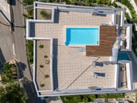 Недвижимость Четырехкомнатная квартира Центр: 6