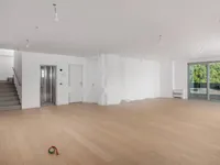 Недвижимость Четырехкомнатная квартира Центр: 21