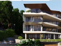 Недвижимость Трехкомнатная квартира в центре: 2