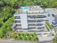 Недвижимость Трехкомнатная квартира в центре: 2