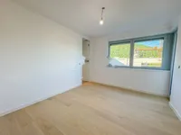 Недвижимость Трехкомнатная квартира в центре: 13