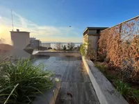 Недвижимость Трехкомнатная квартира в центре: 25