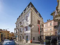 Недвижимость Двухкомнатная квартира в центре: 2