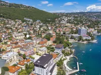 Недвижимость Двухкомнатная квартира в центре: 13