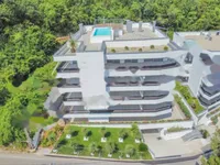 Недвижимость Трехкомнатная квартира в центре: 2