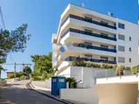 Недвижимость Трехкомнатная квартира в центре: 17