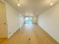 Недвижимость Трехкомнатная квартира в центре: 18