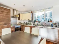 Недвижимость Boundary Lane: 11