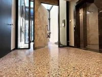 Недвижимость Трехкомнатная квартира в центре: 10