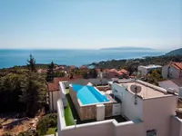 Недвижимость Трёхкомнатная квартира Ичицы: 1