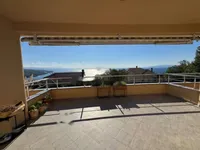 Недвижимость Двухкомнатная квартира в центре: 1