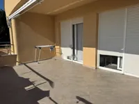 Недвижимость Двухкомнатная квартира в центре: 2