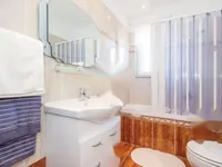 Недвижимость Четырехкомнатная квартира Ика: 9