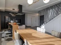 Недвижимость Четырёхкомнатная квартира Центр: 2