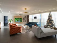 Недвижимость Четырёхкомнатная квартира Центр: 19