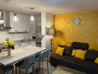 Недвижимость Двухкомнатная квартира Центр: 2