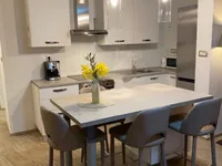 Недвижимость Двухкомнатная квартира Центр: 11