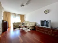 Недвижимость Трехкомнатная квартира Центр: 5