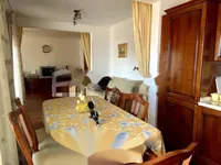 Недвижимость Трехкомнатная квартира Центр: 9