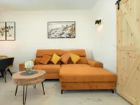 Недвижимость Двухкомнатная квартира в центре: 6