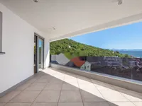 Недвижимость Трехкомнатная квартира в Центре: 5