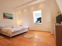 Недвижимость Четырехкомнатная квартира, Центр, Опатия: 18