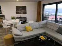 Недвижимость Двухкомнатная квартира в центре: 6