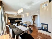 Недвижимость Четырехкомнатная квартира, Опатия: 5