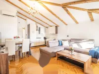 Недвижимость Трехкомнатная квартира Центр: 2