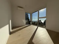 Недвижимость Четырёхкомнатная квартира Павловац: 11