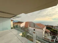 Недвижимость Трехкомнатная квартира Центр: 22