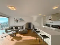 Недвижимость Трехкомнатная квартира Центр: 23