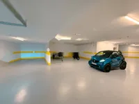 Недвижимость Трехкомнатная квартира Центр: 43