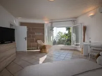 Недвижимость Четырехкомнатная квартира Центр: 15